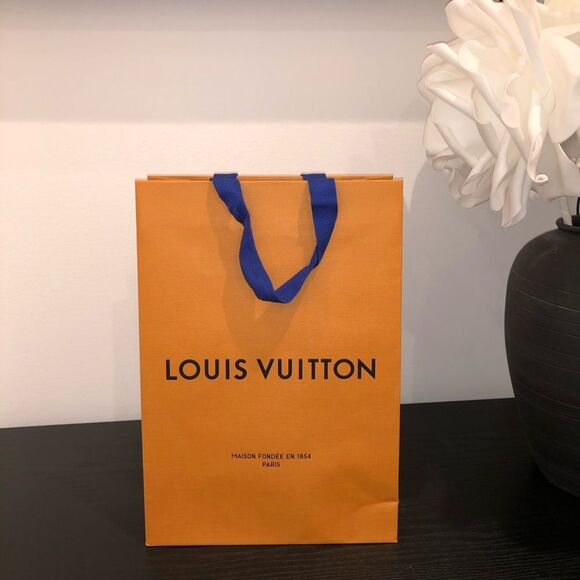 Louis Vuitton shopping bag - Picture 1 of 7
